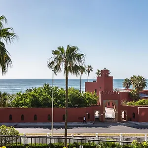 idiliq-stays-benalbeach.1costadelsol.com/